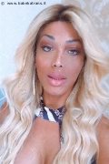 Roma Trans Camilla Brazil 389 90 59 453 foto selfie 20